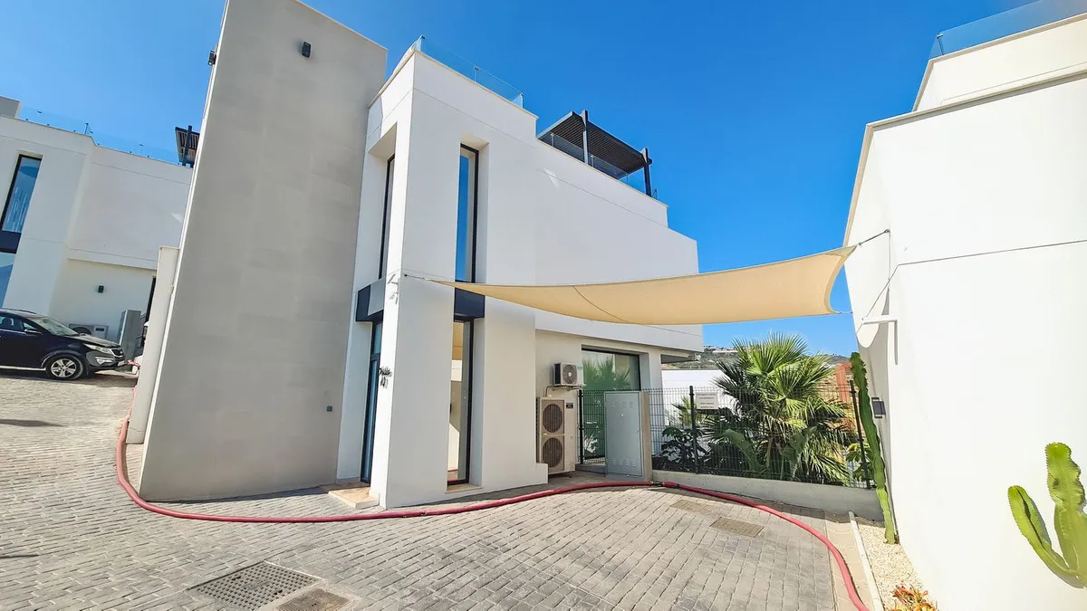 77142167-5202-4c6c-ac5e-dd7621429bbb