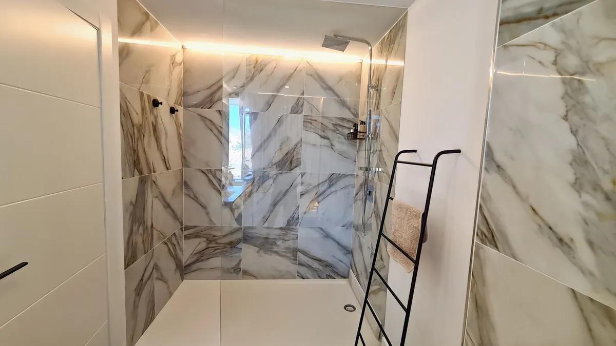 964bdaa6-ced2-40fb-b8ad-b0d16d8fa75e