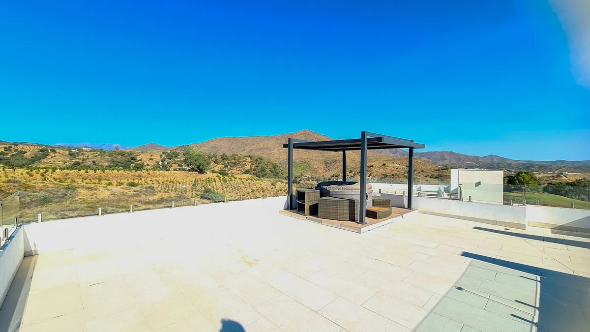 e42a7fc2-6e8c-49b9-9e87-a72b20b8b857