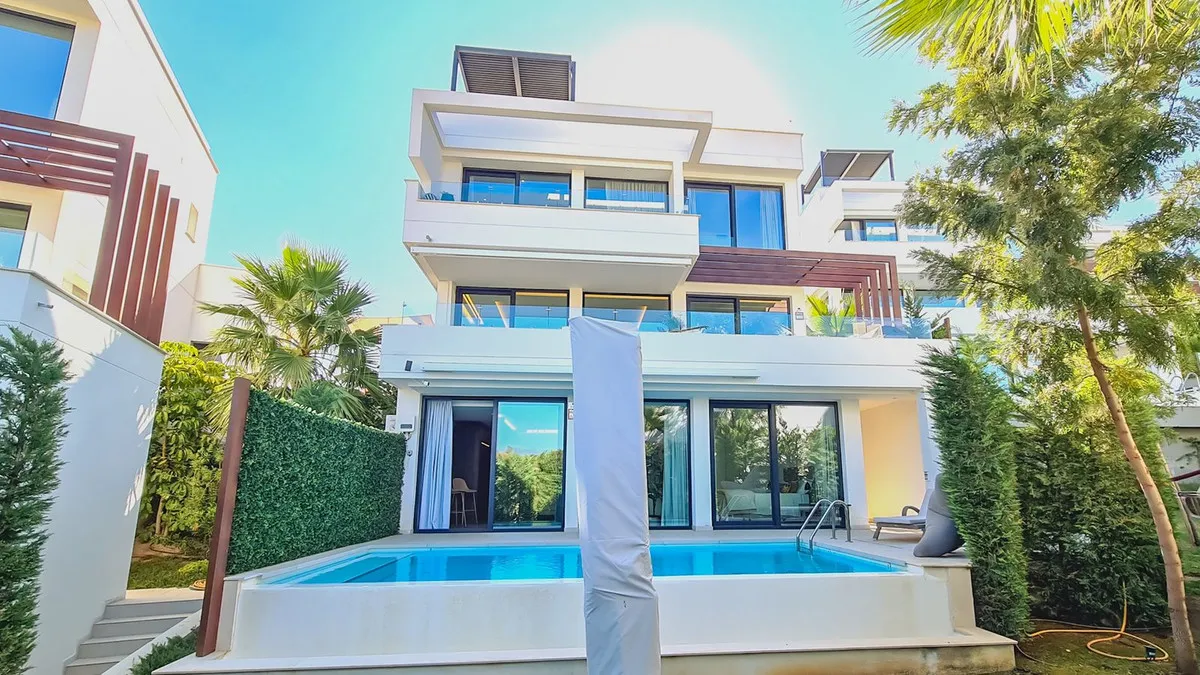 fce34a43-aacf-456c-a6b8-cd8f70e5af3e