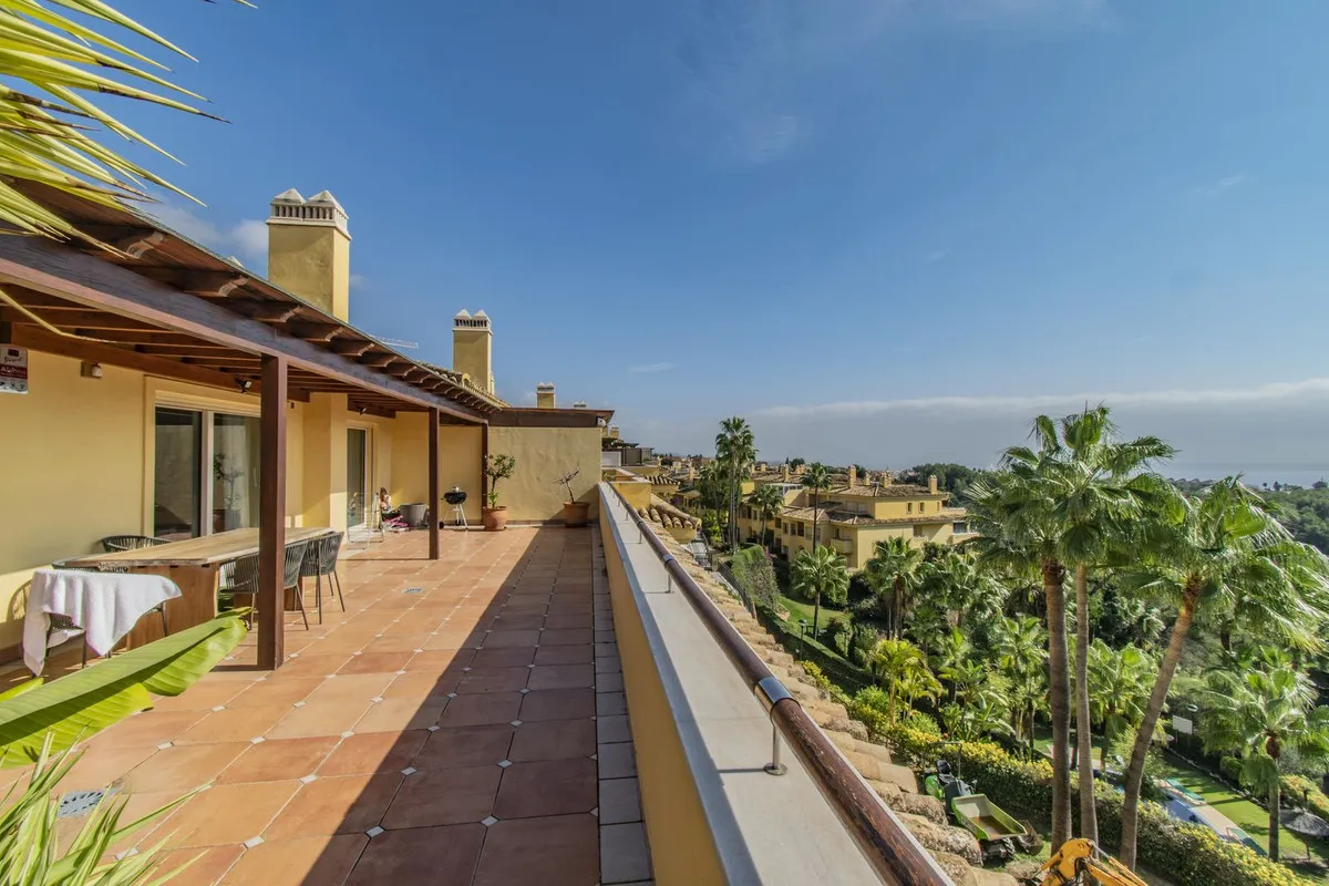 9faa5e5d-eac4-4422-b148-a4859654937f