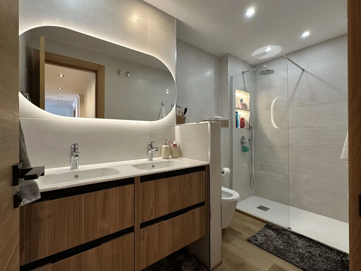 9fa0f221-e2c2-4294-9660-6701219f9824