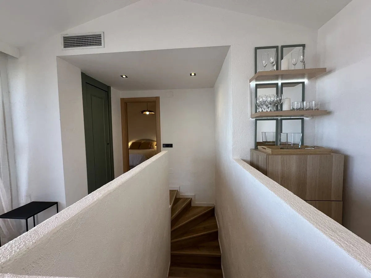 d978aedd-c85c-4c3a-8267-21ada4dccf73