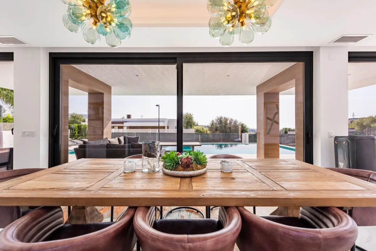 3c286e60-b7d6-47e5-9652-197b168104d1