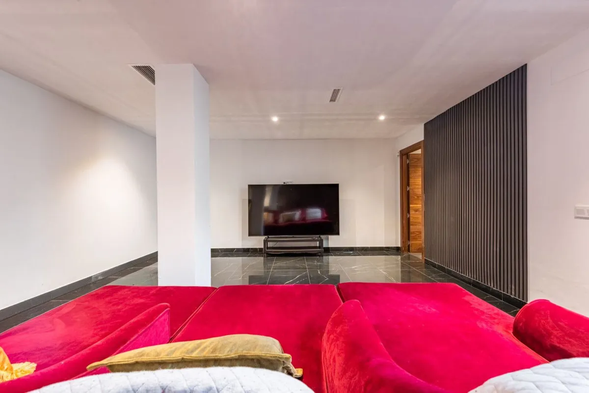 76cc5fd8-345b-40e3-8317-bf9ab42cc6c8