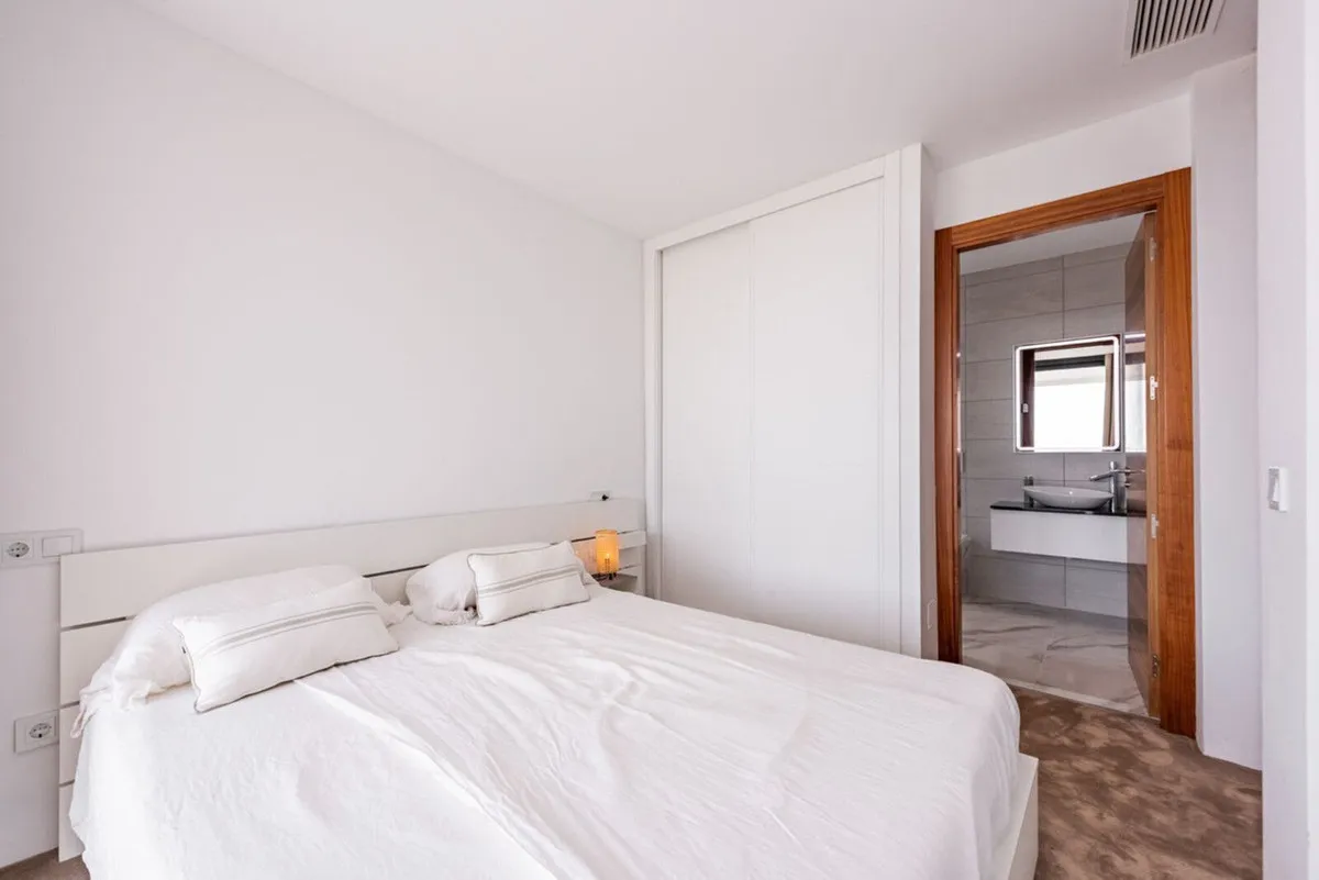 b266580e-3f8e-4db9-86f8-96adf9f7990b