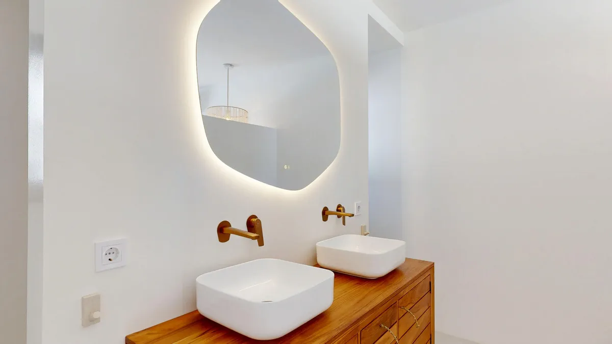 9fd0eb33-41ea-400e-815a-4b8bff63f66a