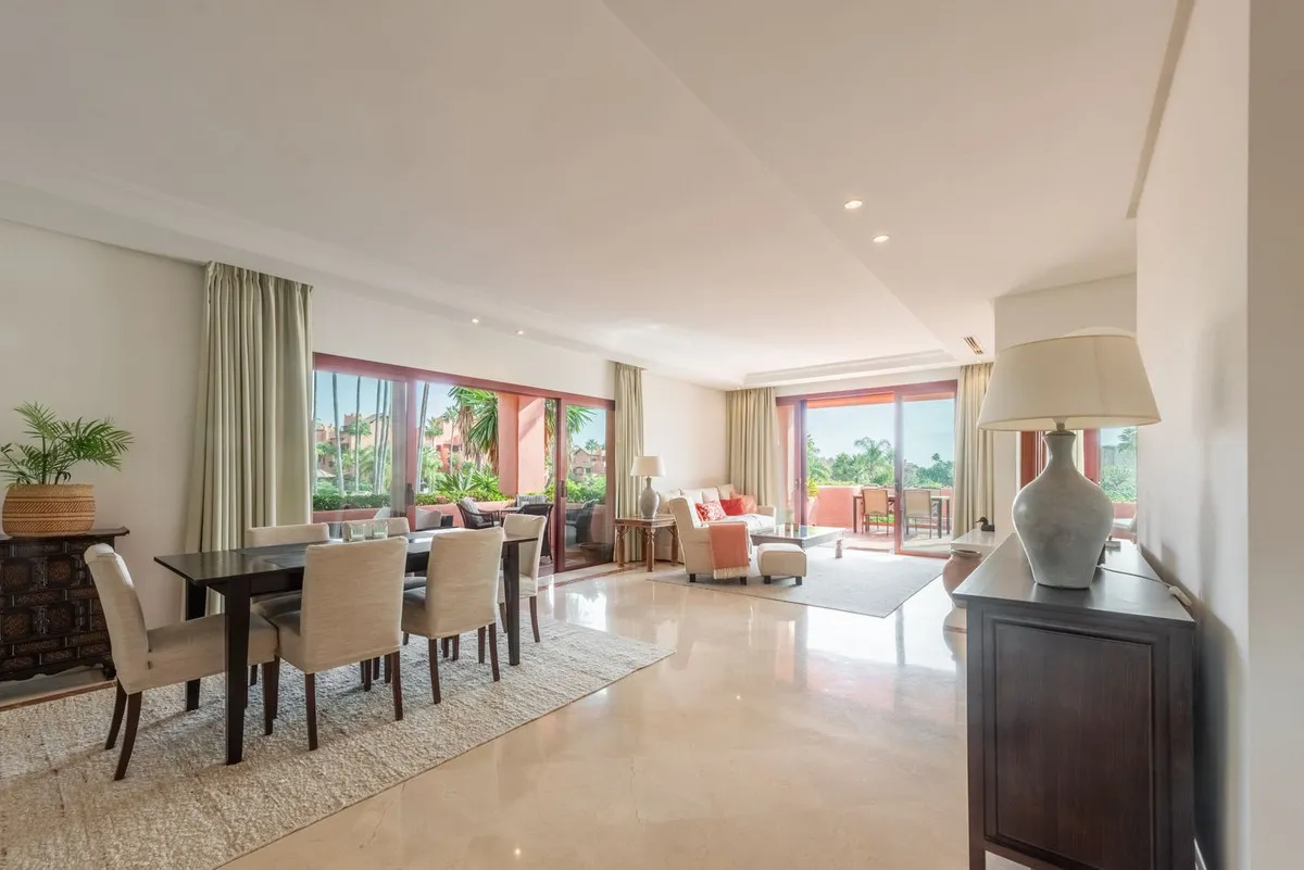 0de3846f-8440-42b7-8676-2e4d75ad3034