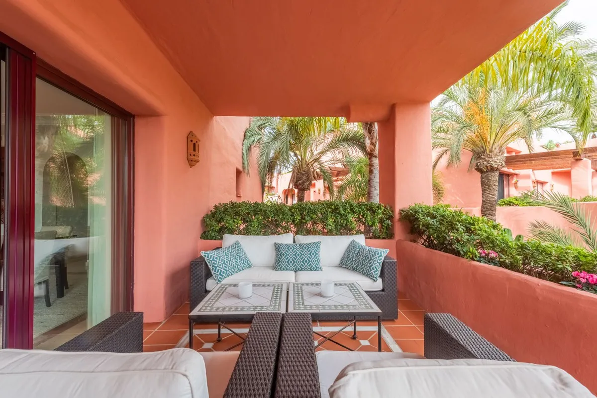 52bbcf4b-3242-4120-abda-735a7084b680