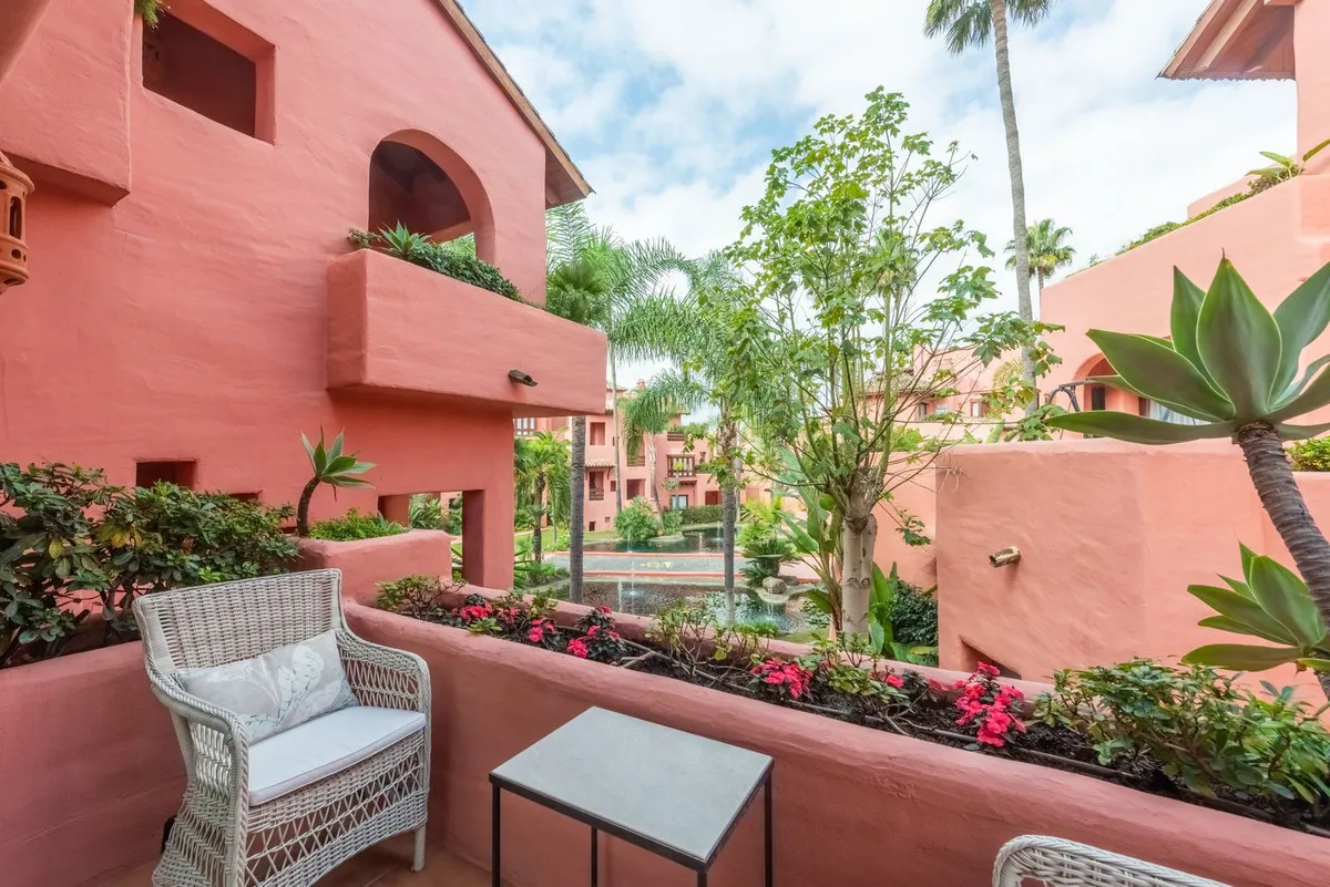 e815ecc0-112c-4940-b8d8-d59c181f6b63