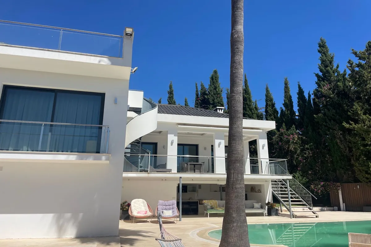 654749fd-b8e0-4dab-b12a-75e70384e40e