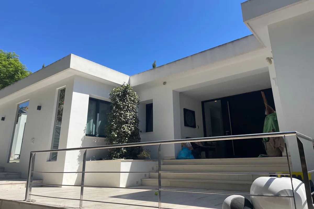 b62b9853-0a3a-40c5-a4ba-1dff174f731b