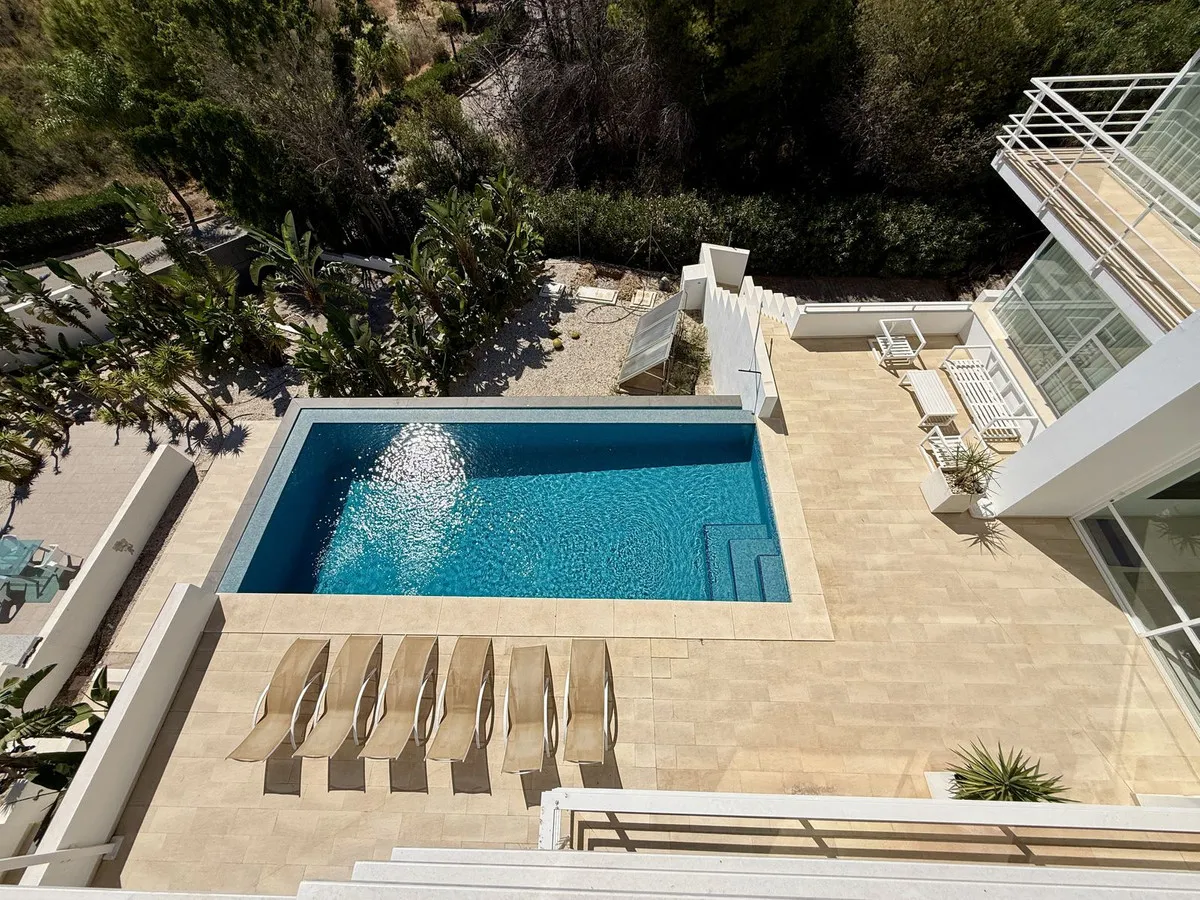 0abc2f17-e64f-431b-8415-2368f7ac7b26