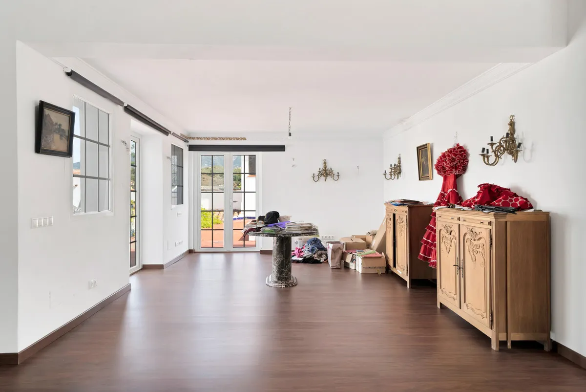 04bbb1c1-f9b8-4111-b463-8108de0514c7