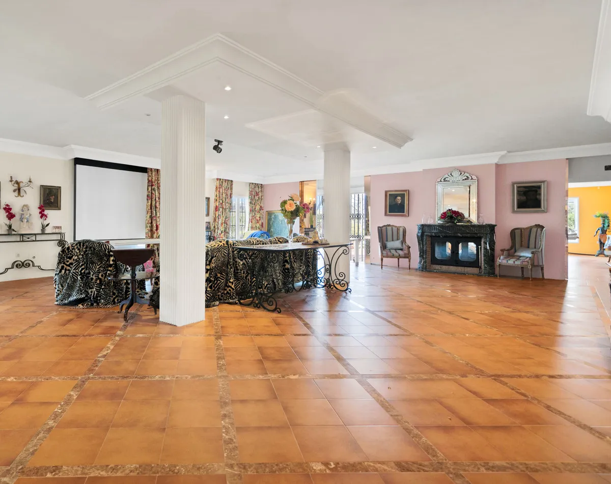 0ade104b-3930-4372-b6d5-8ac7da353f54