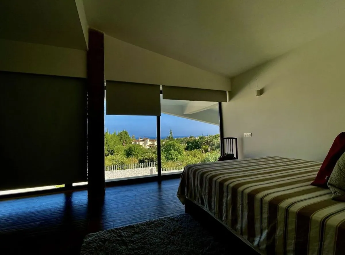 04eb742a-71e8-4add-87c1-8ba55c79fd8e