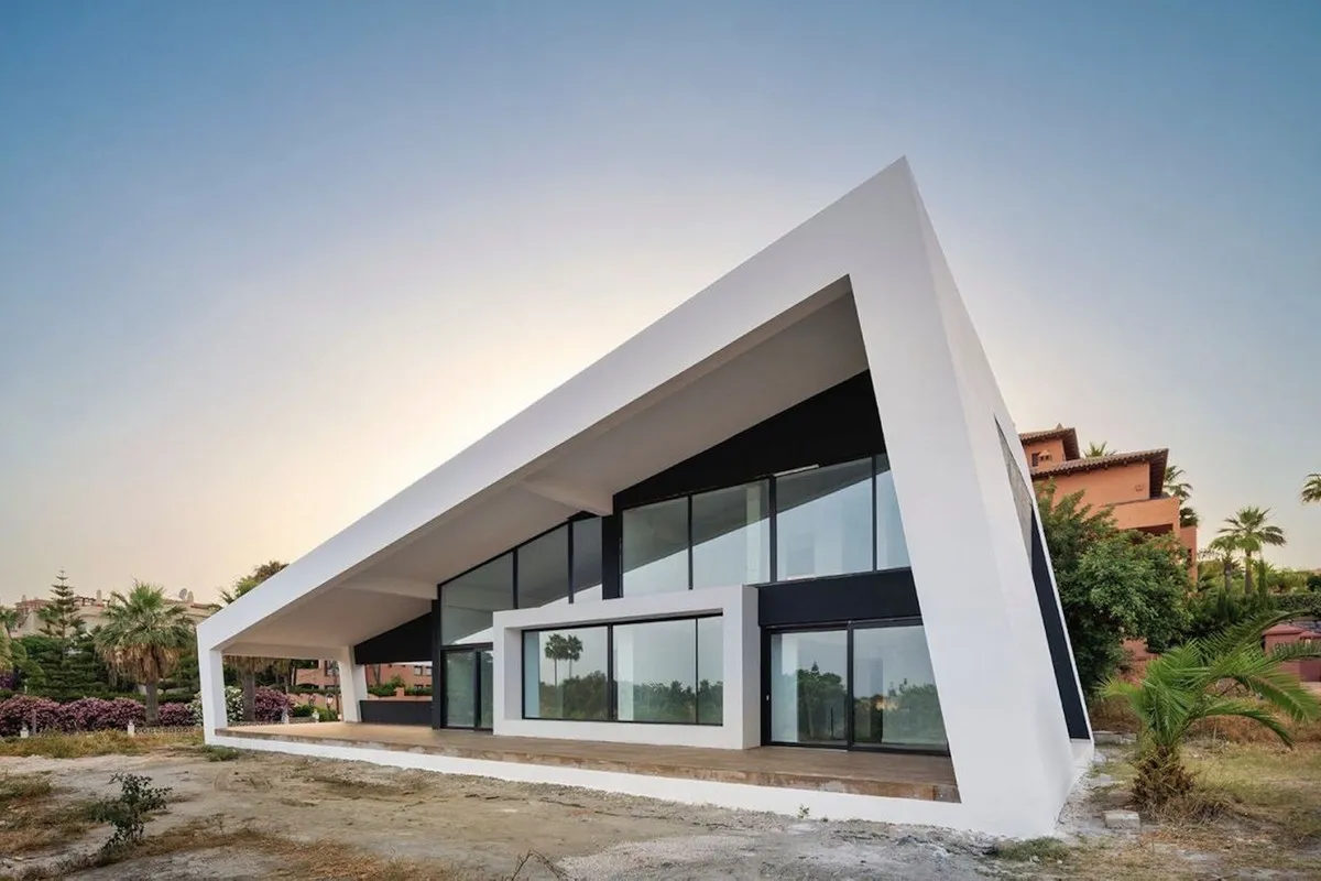 bdee9dfe-fdb9-4283-8f6e-8813c02dd60f