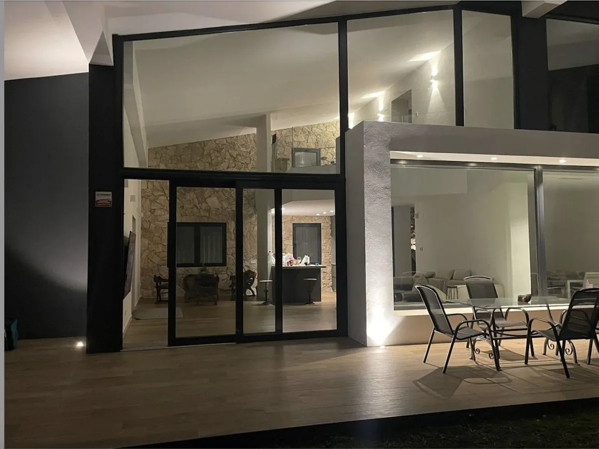 c3b00553-6b1c-408d-ae99-6c6248d55401