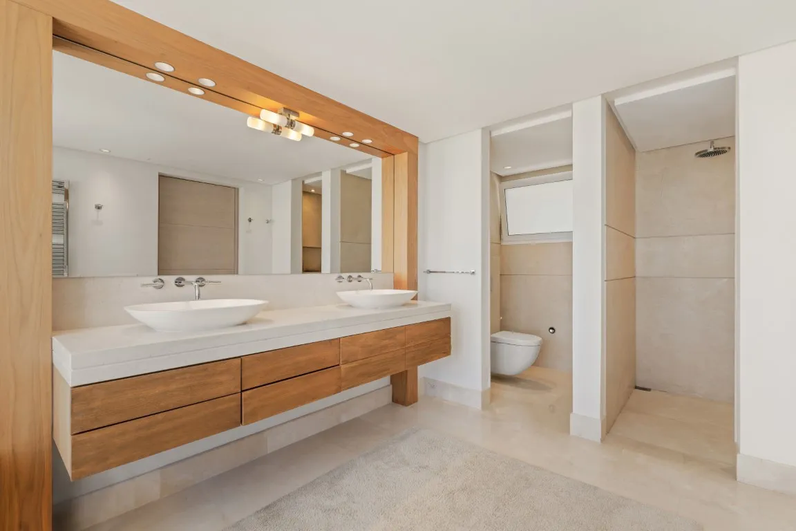 92abe2fa-baf3-4249-8b77-6b1d87934305