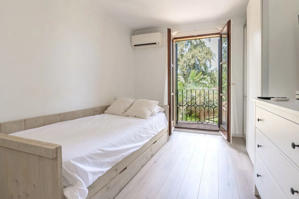 5600ea5f-1faf-480c-9d44-ecb96b87bf4a