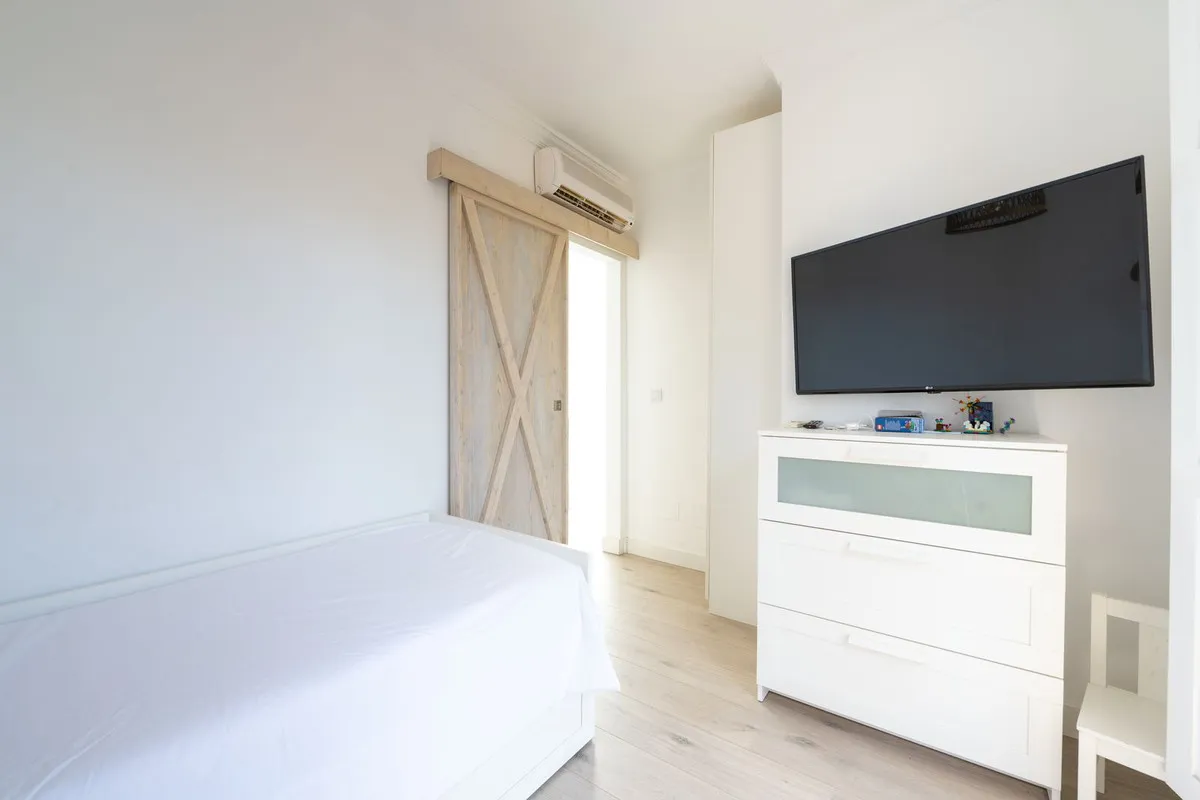 64ca5c7a-a333-4e96-8064-1decdc512523