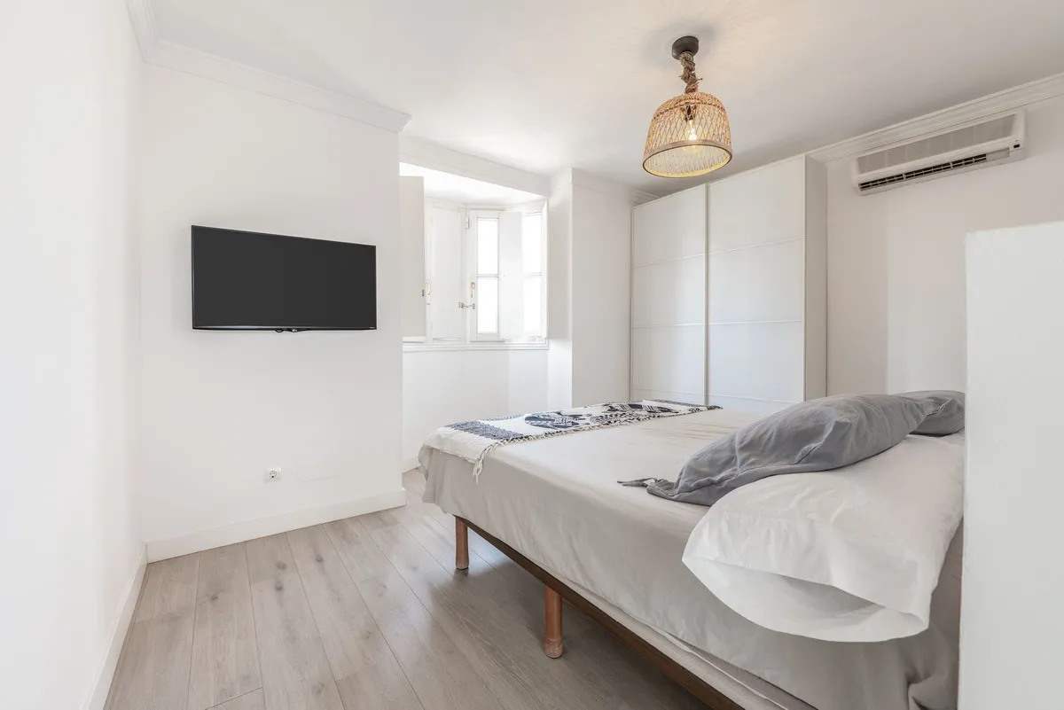 7dd64e1c-f5ac-454a-a545-80c646031d52