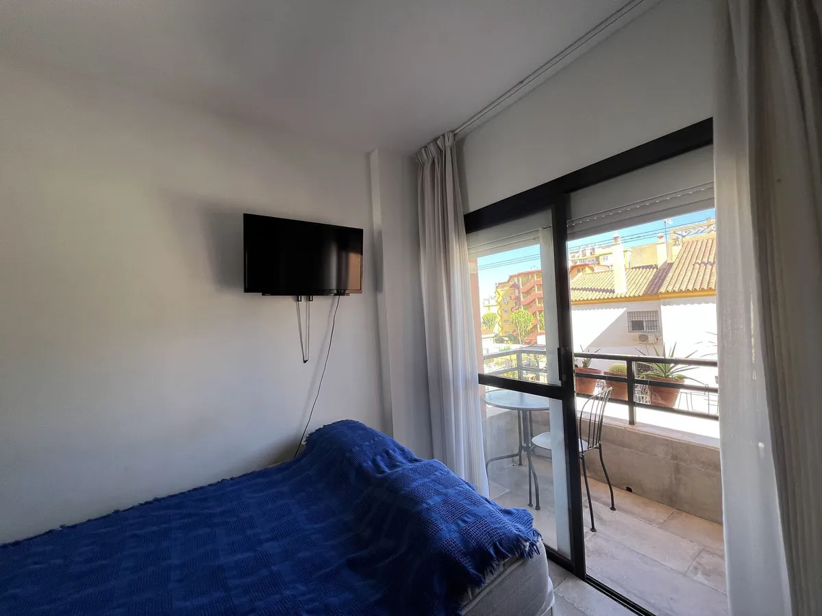 3e2d9a7c-3c36-4832-8f7c-38f6100e345f