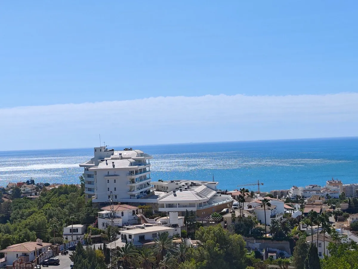 20697c24-6902-48ea-8db9-3ff171f5e03a