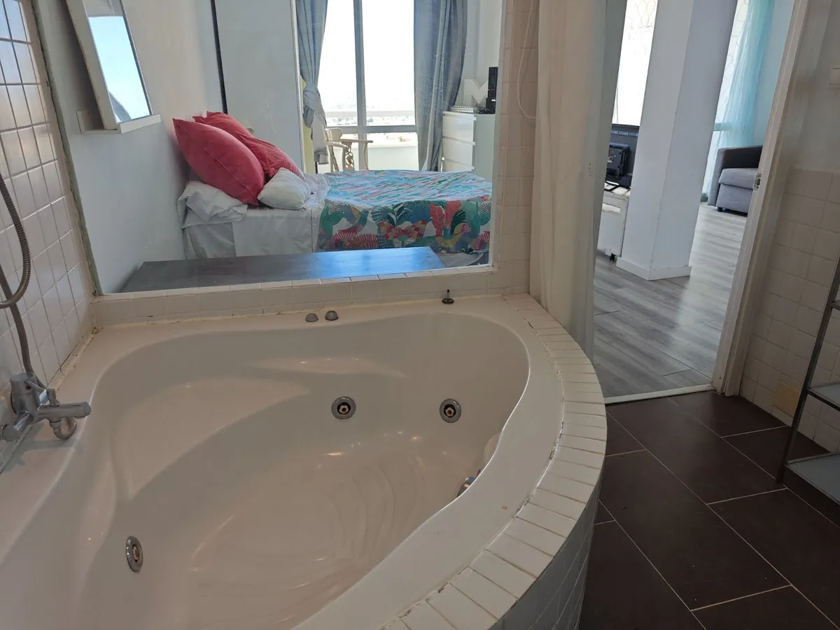 739eb15a-9119-4dd0-851e-031027fdd126