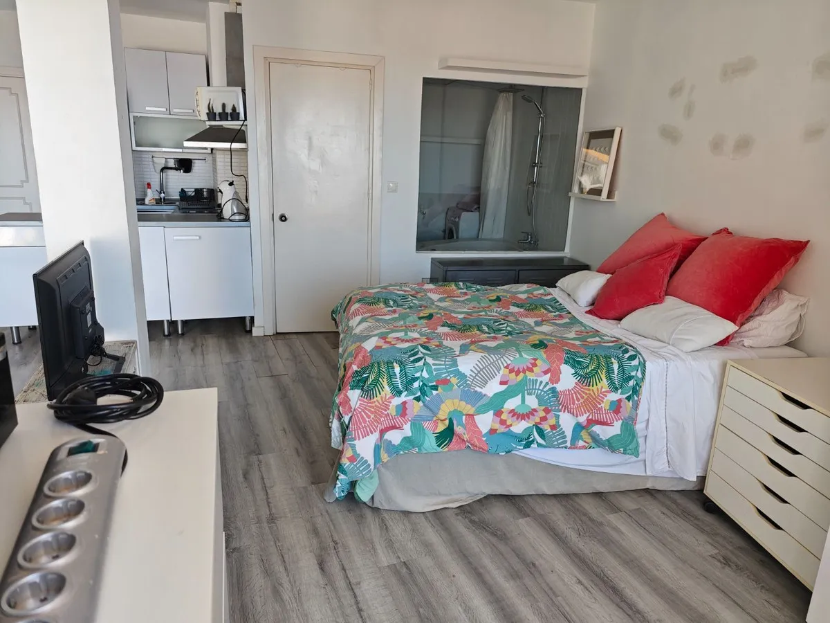 bf87b06c-72e0-46b8-8c2d-37a663b74832