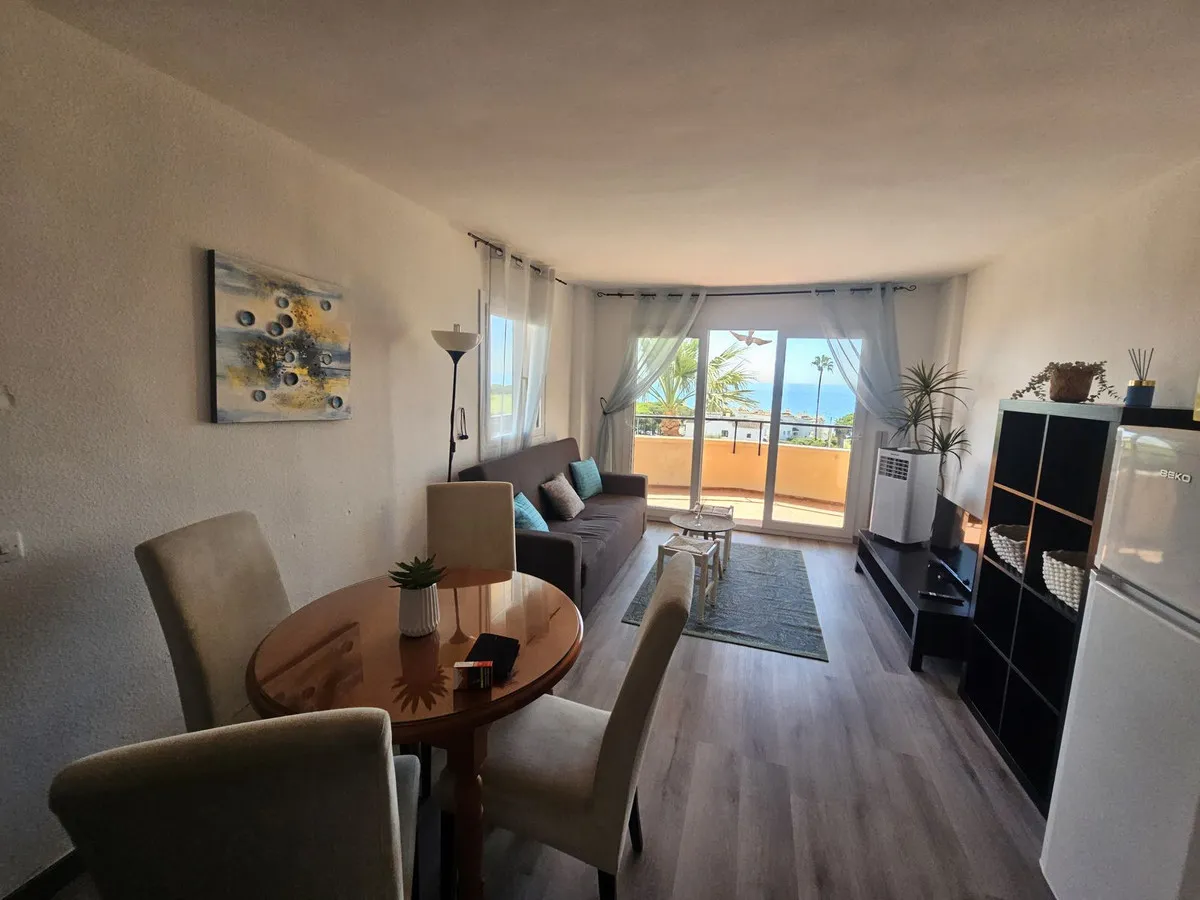 695c3d95-8d60-4fbc-9d0f-618987cc7f9d