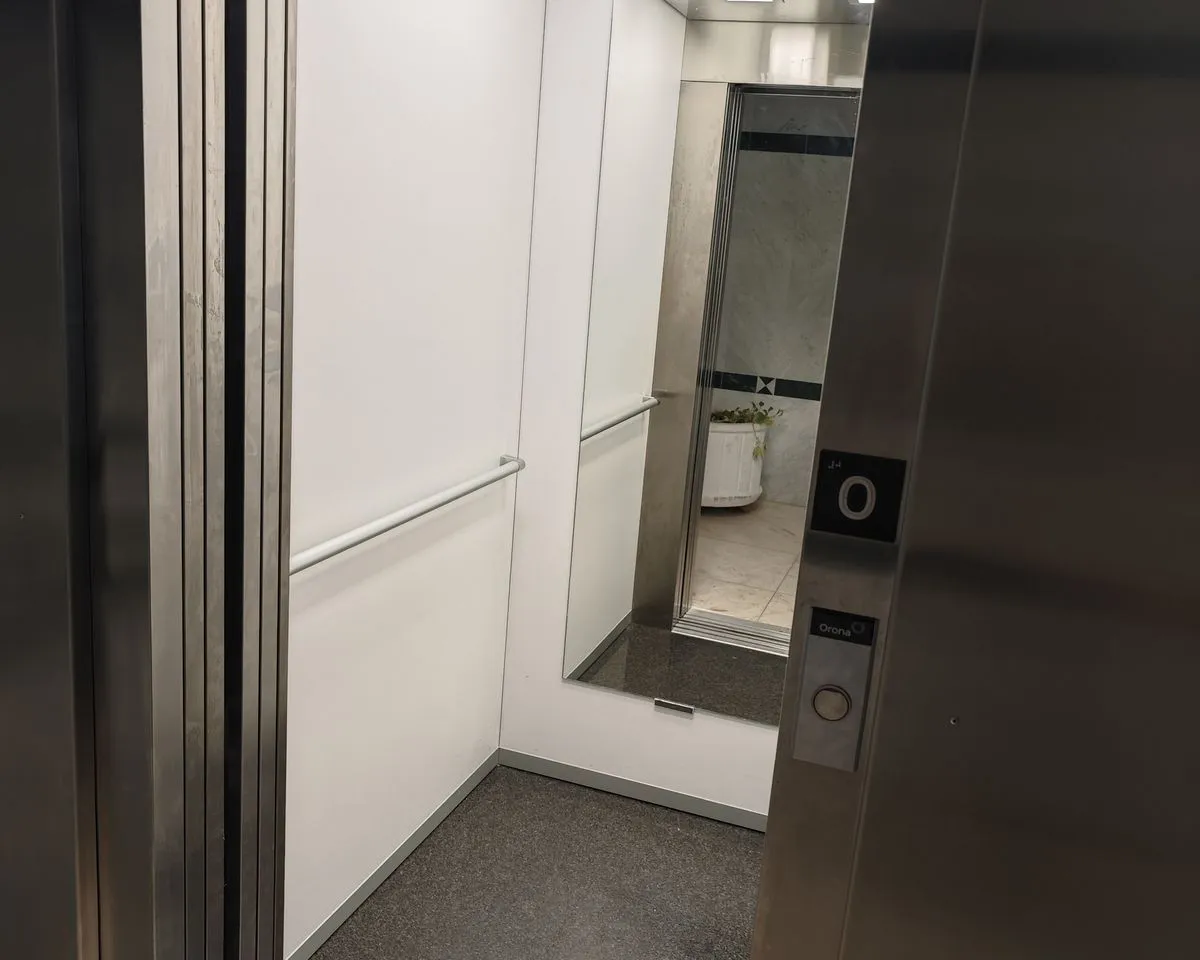 20037875-20f6-4019-b230-974b7d2fdb78