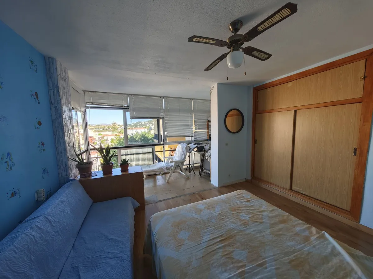 819c45f5-ff46-48ff-9d03-1adaacca46d6