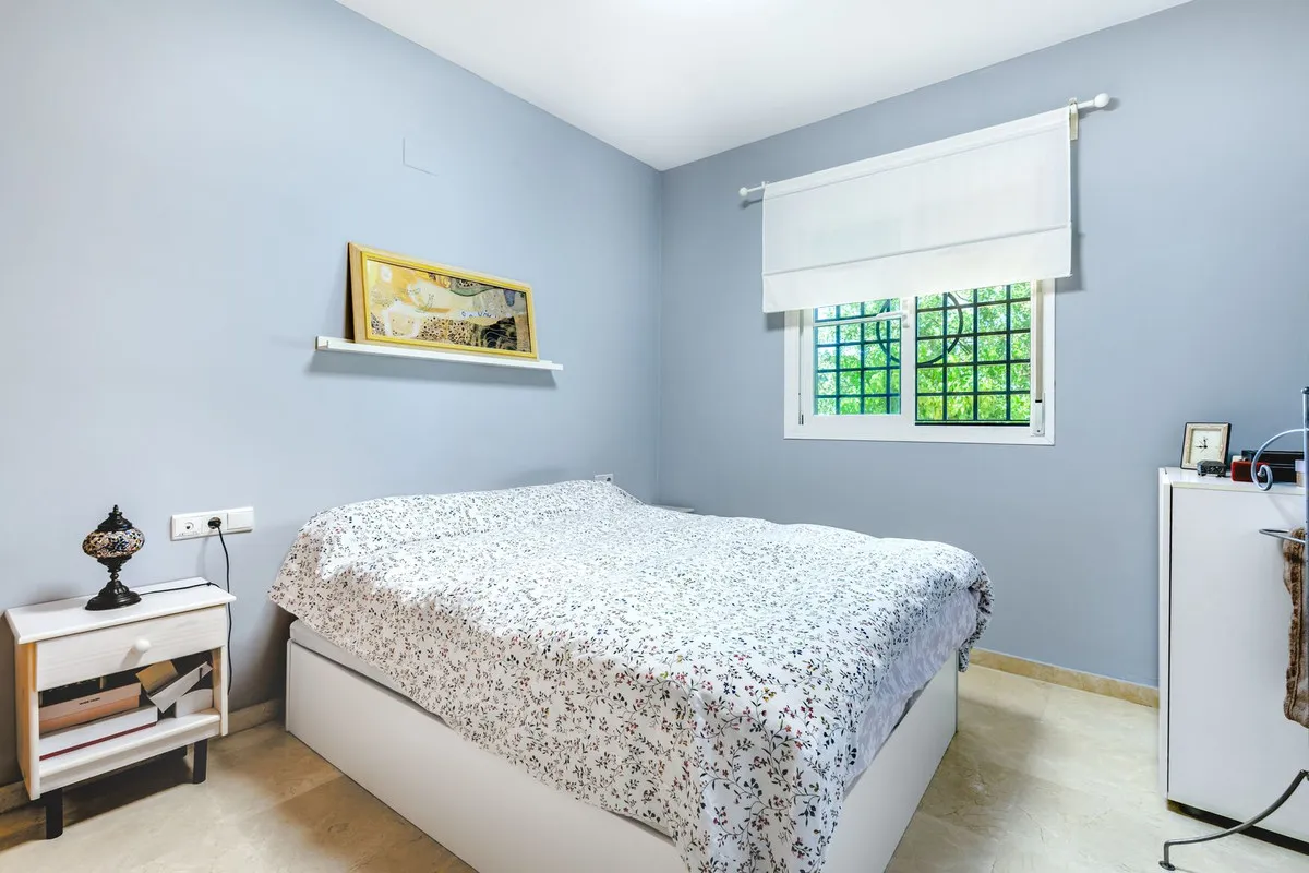 02b1cbd5-d8a1-4a2f-a4b2-0b0b364932be