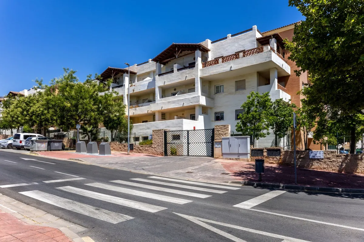 f472980b-b97e-41bf-b8c5-b56723856abf