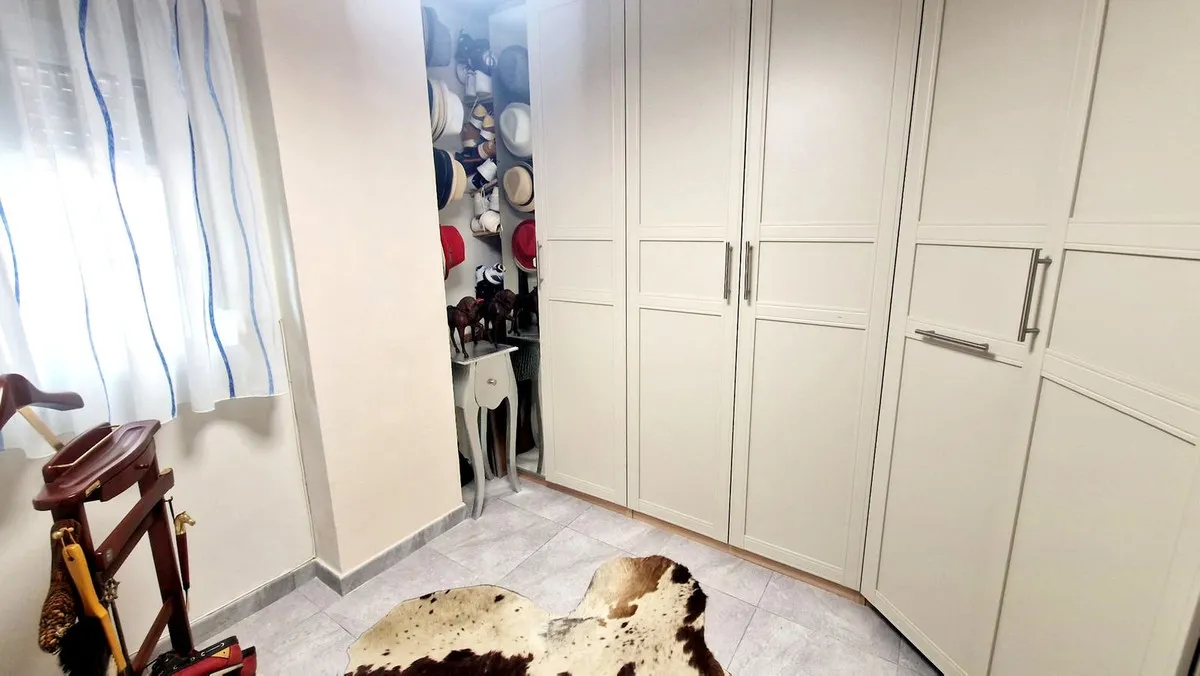 7b2eec15-52b9-4f46-a5ef-3f244e586356