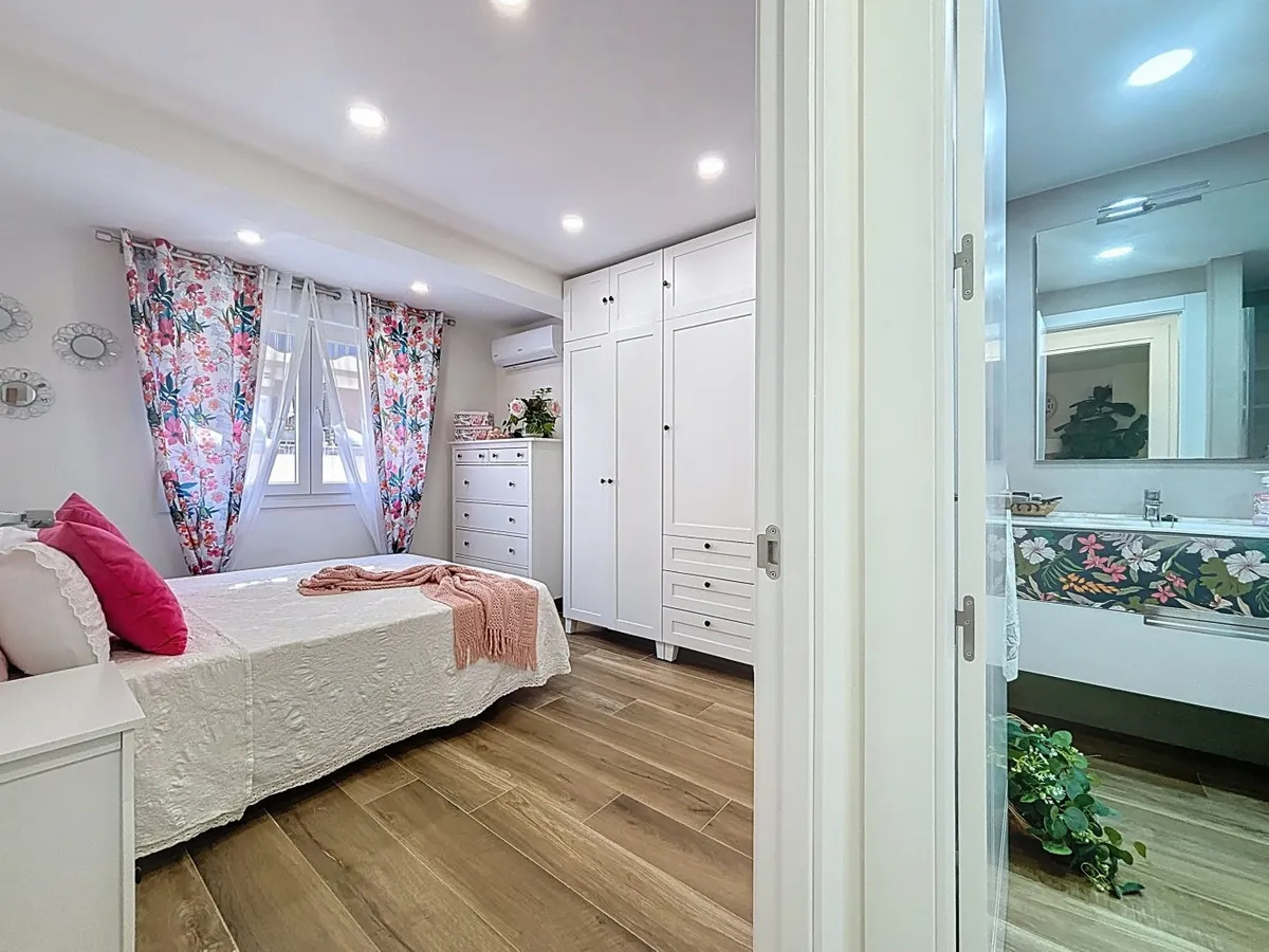 725305ce-70eb-484d-9787-b4c93d5741d1