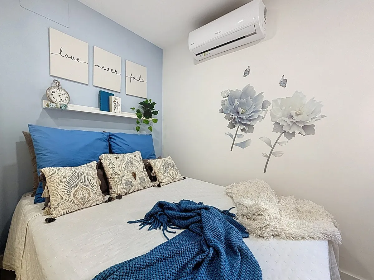 878efb32-c870-42e3-94f2-c83b2abb435e