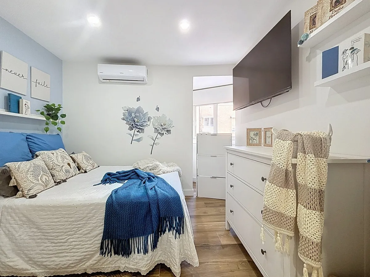 af4b259d-6a24-41f1-9670-ebf9f2b3782d