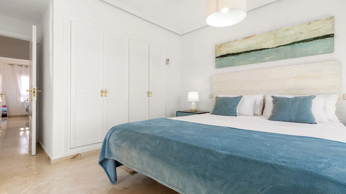 24d82bb2-1989-47d3-9891-ca9b15f7d955