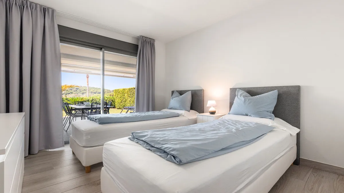 fc72b3a4-e9ed-457c-9334-c1e893d1fefc