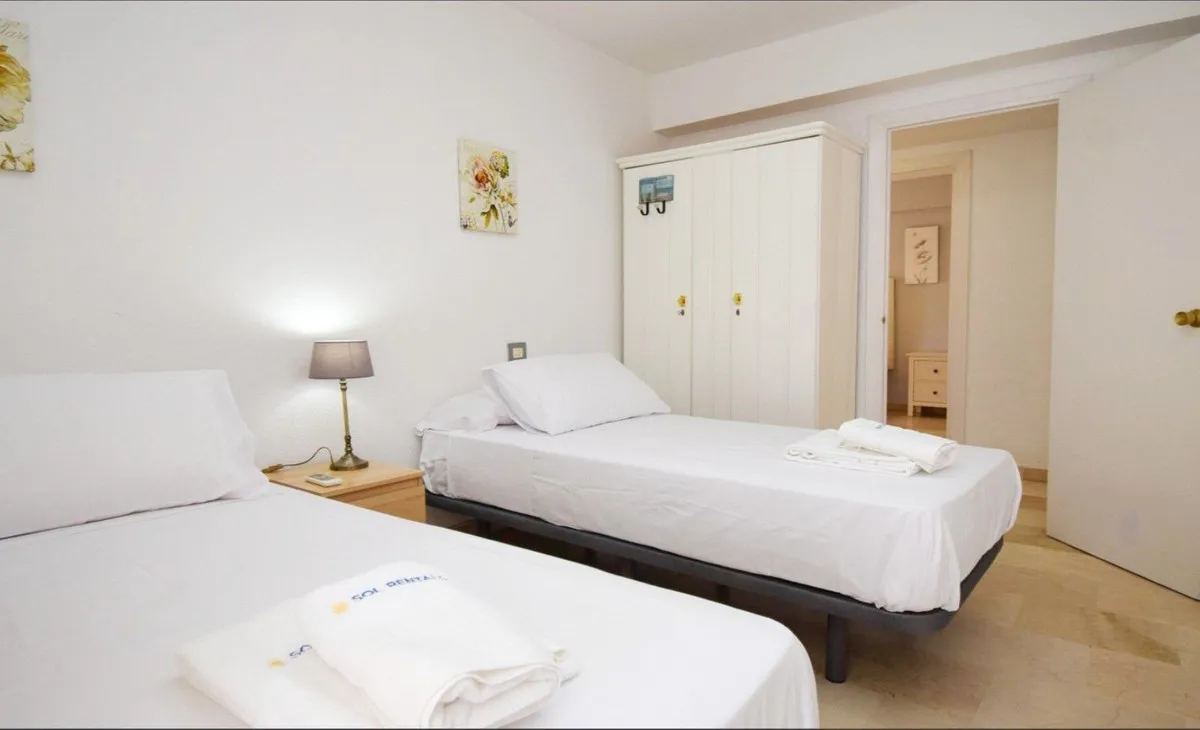 a5d8804e-cb8f-4cbe-b409-6da9dd5e8262