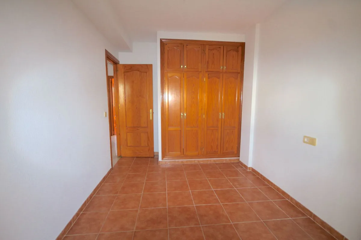 ef5a0f85-ff67-4f42-b734-3da3b4c7dd72