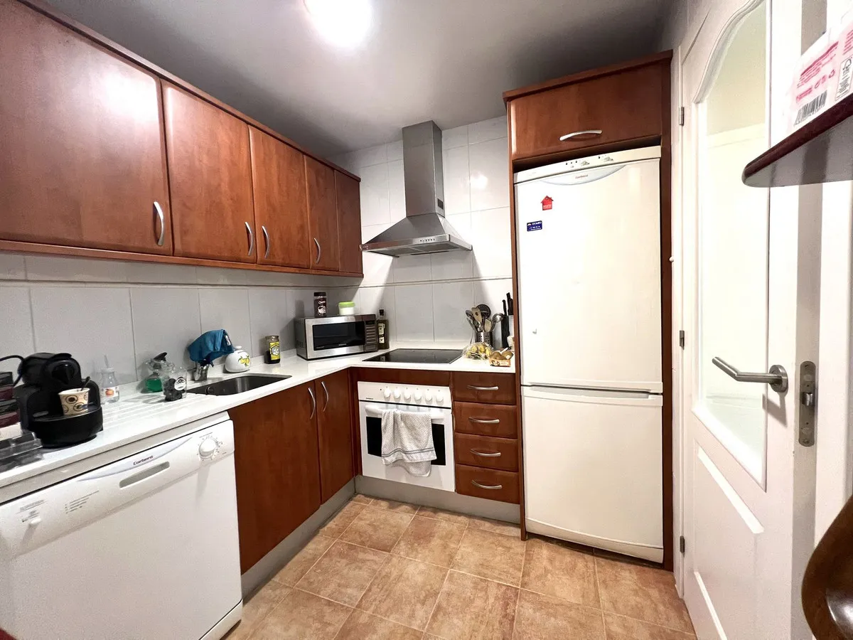 e1569432-c92f-4536-8973-2c0e63009466