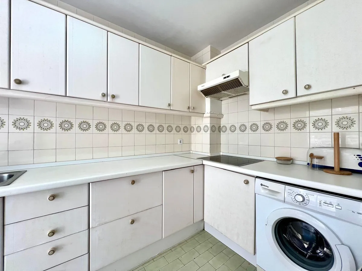 2f2a5663-d90c-441a-9da2-0f210a624d85