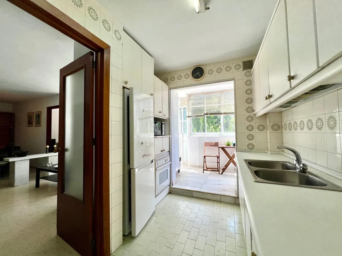 b7f9f54b-1279-43b6-ae6e-5a038b71eb27