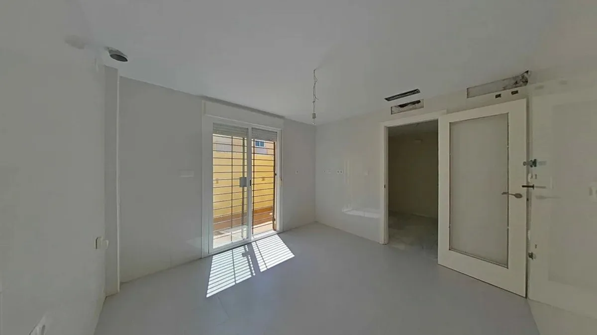 817b4e4d-5ee0-46d8-a9de-6467177d4072