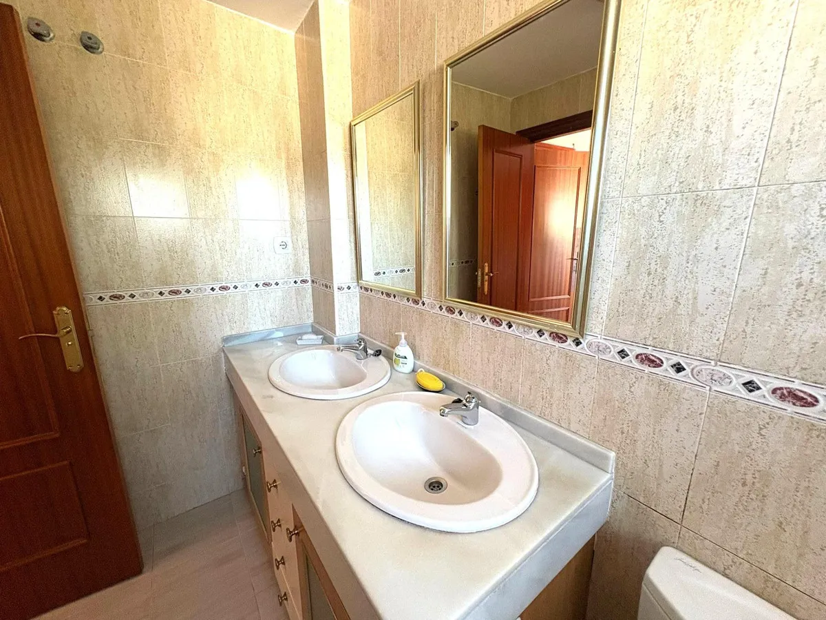 0ae4c0b0-c70d-49fc-8088-7363b0751fe9