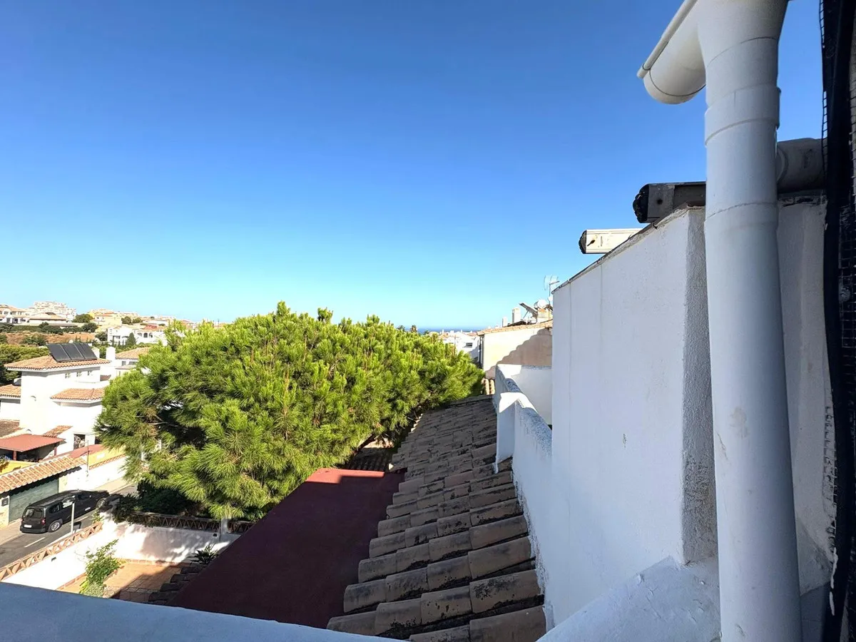 ab8ad707-ba8e-4c50-b570-a72a3ece4d43