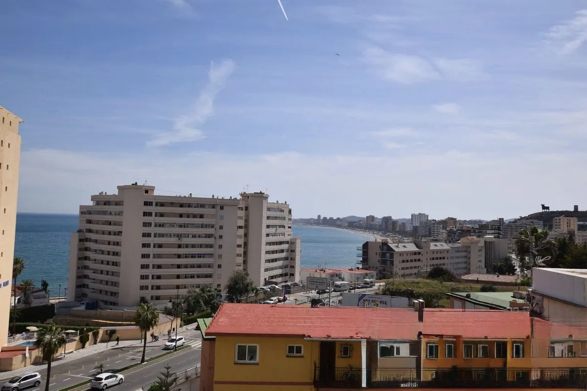 df8287c9-15bc-4aac-8d7b-cb320b382195